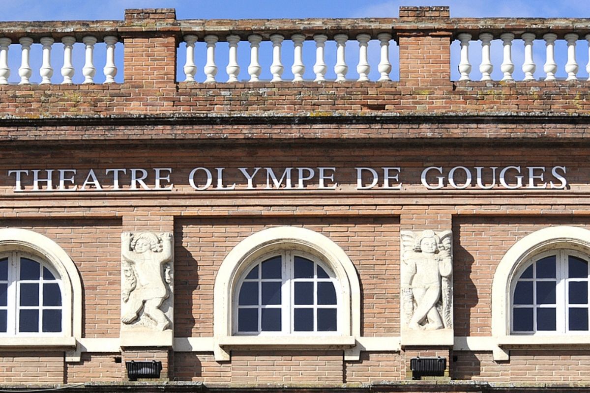 Théâtre Olympe de Gouges à Montauban lieu culturel hommage figure droits des femmes