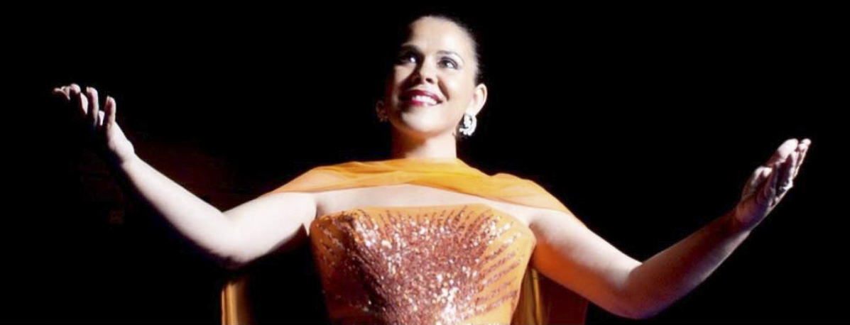 Carole Venutolo, soprano guadeloupéenne et ambassadrice des Foulées du Ruban Rose 2026